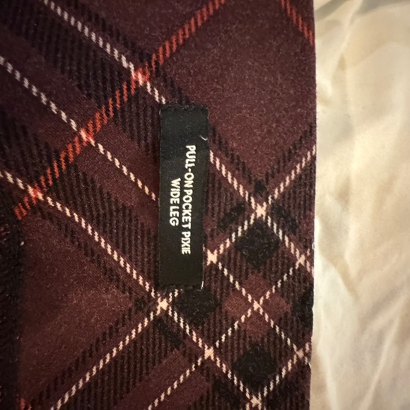 Torrid Studio Pull-On Pocket Pixie Wide-Leg Pants – Burgundy Plaid - Picture 6 of 9